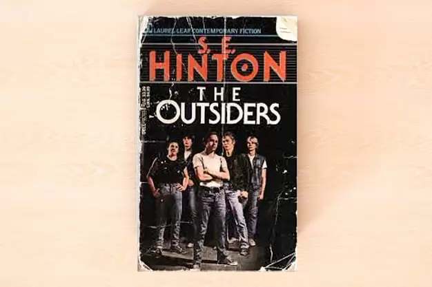 the outsiders - livros em inglês para iniciantes